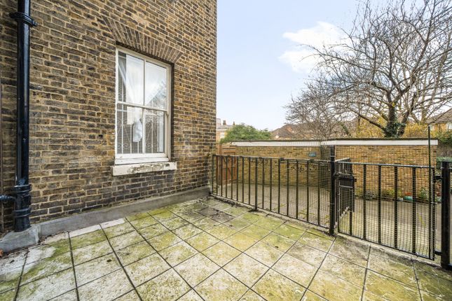 The Terrace, Longshore, London 1 bed apartment for sale