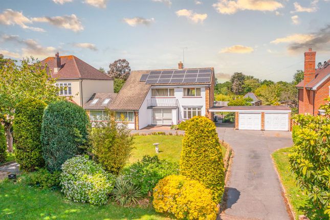 5 bed detached house