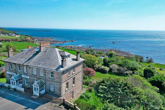 6 bedroom semi-detached house for sale