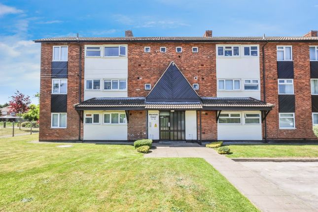 3 bedroom flat for sale