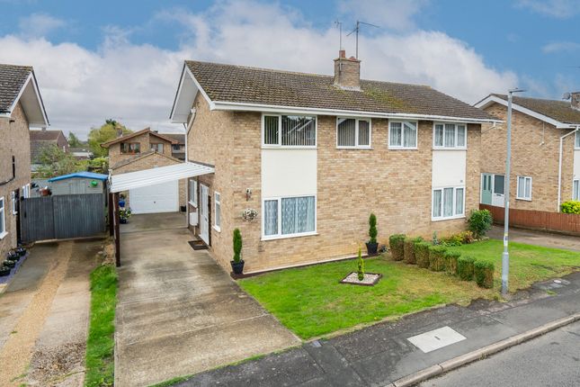 Brownsfield Road, Towcester, NN12 3 bed semi