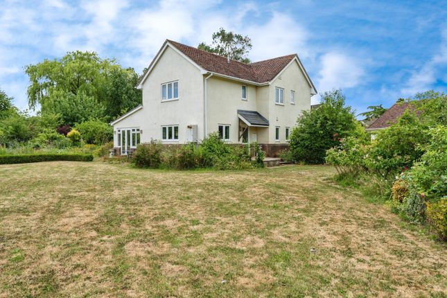 4 bed detached house