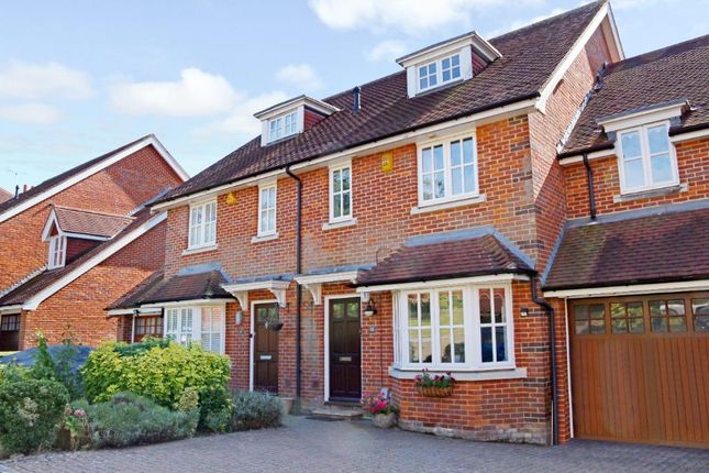 The Lawns, Shenley 4 bed terraced house for sale