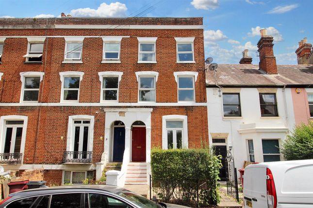 6 bedroom terraced house for sale