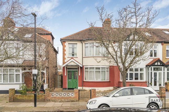 Monastery Gardens, Enfield EN2 3 bed end of terrace house for sale