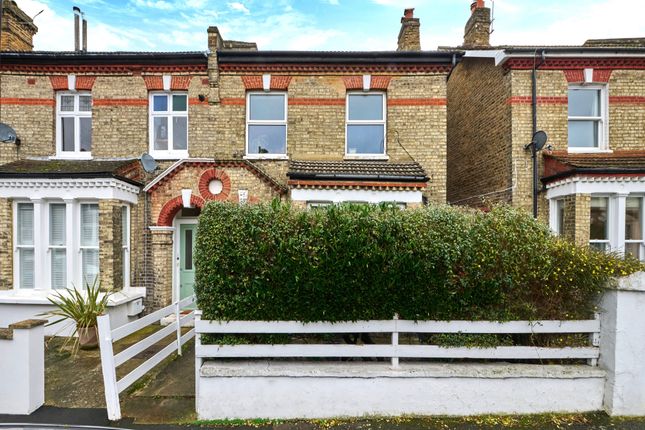 Carden Road,  London, SE15 2 bed flat for sale