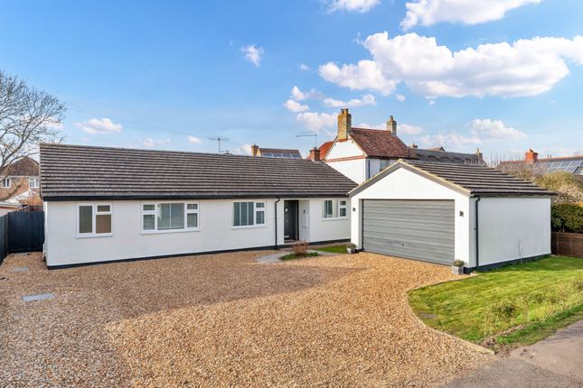 Town Green Road, Royston SG8 4 bed detached bungalow for sale