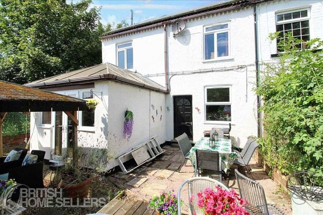 5 bedroom semi-detached house for sale