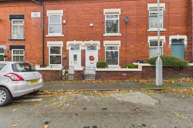 Russell Street, Dukinfield, SK16 4TA 3 bed terraced house for sale