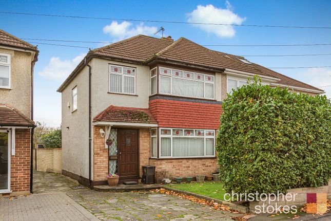Moreton Close, Cheshunt, ... 3 bed semi