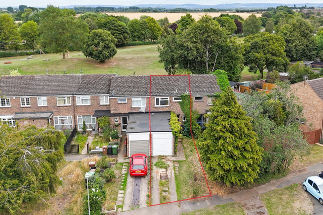 Thame, Oxfordshire, OX9 3 bed terraced house for sale