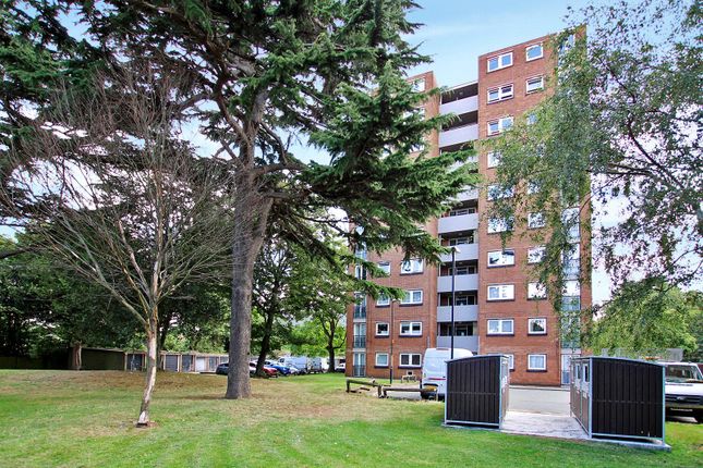 Sowerby Close, Eltham, London, SE9 2 bed flat for sale