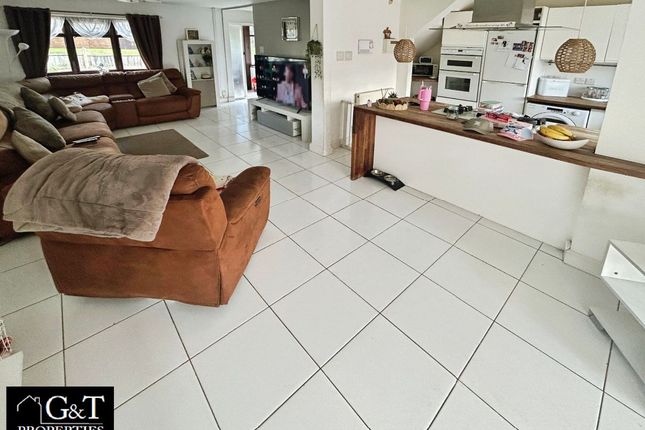 3 bed terraced house