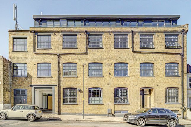 Woodrow, Woolwich, SE18 1 bed apartment for sale