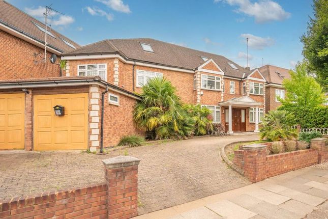 Parklands Drive, London, N3 6 bed detached house for sale