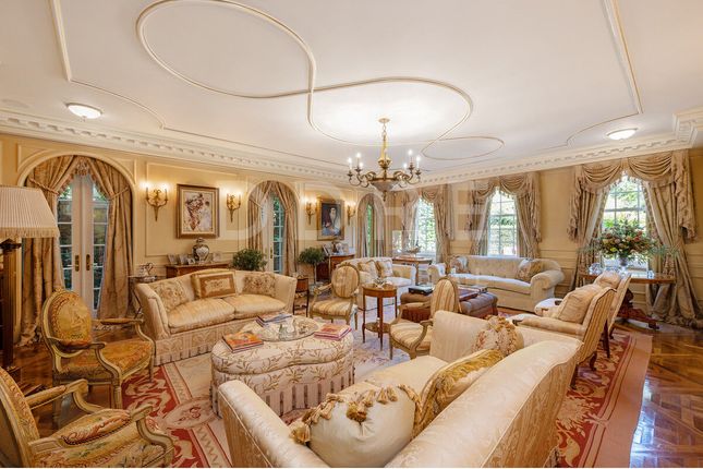 10 bed detached house