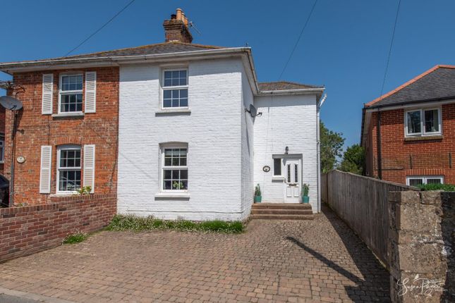 Pan Lane, Niton 4 bed house for sale
