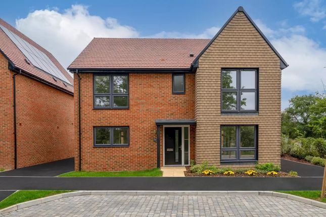 4 bed detached house