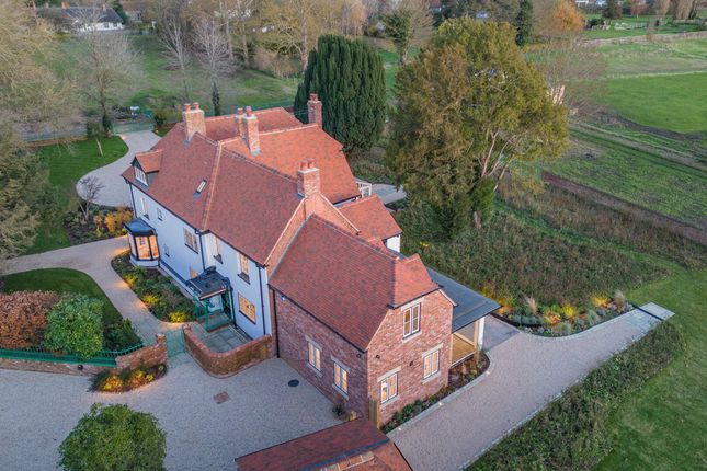 6 bedroom country house for sale