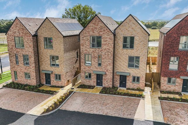 Isaacs Lane, Burgess Hill, West... 4 bed semi
