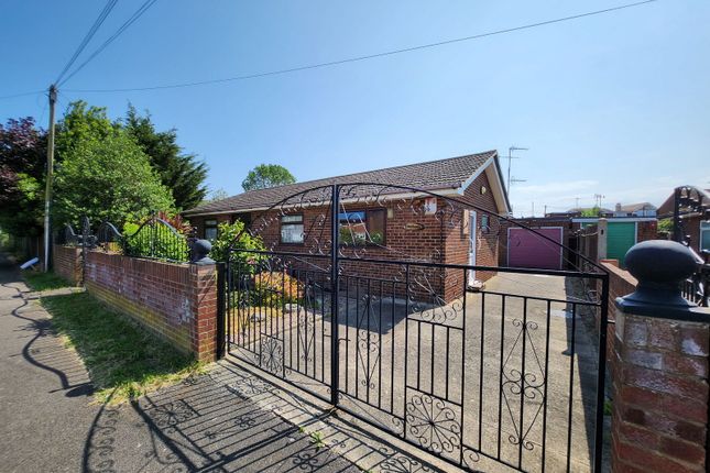 Sunnyside Avenue, Sheerness ME12 3 bed detached bungalow for sale