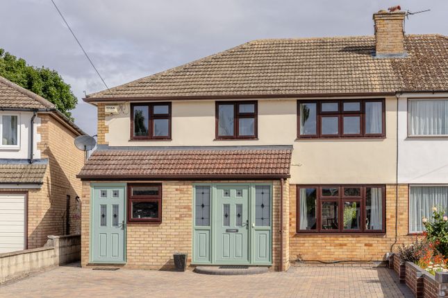 6 bedroom semi-detached house for sale