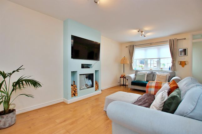 Wilcox Close, Borehamwood 2 bed end of terrace house for sale
