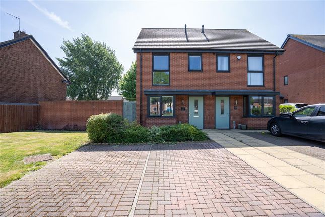 2 bedroom semi-detached house for sale