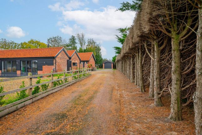 Abbey Road, Flixton 3 bed barn conversion for sale