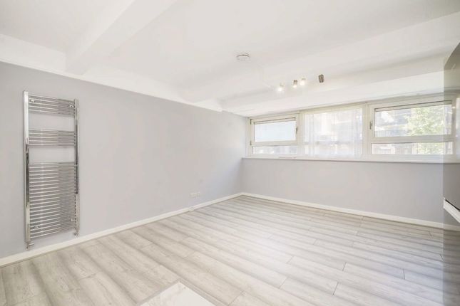 Trinity Way, London W3 3 bed flat for sale