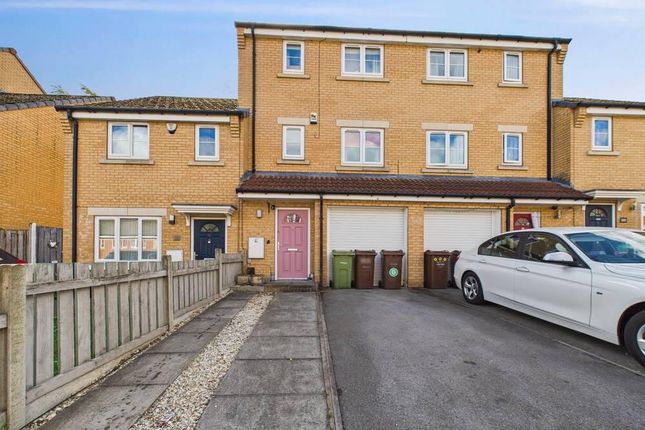 Wentcliffe Road., Ferrybridge 3 bed townhouse for sale