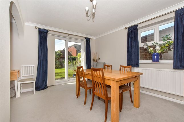 4 bed detached house