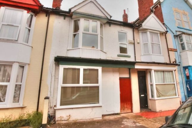 5 bed terraced house