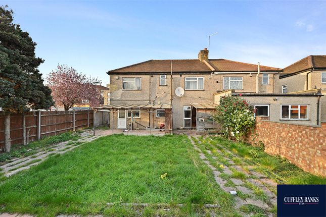Billton Road, Perivale, Middlesex, UB6 5 bed semi