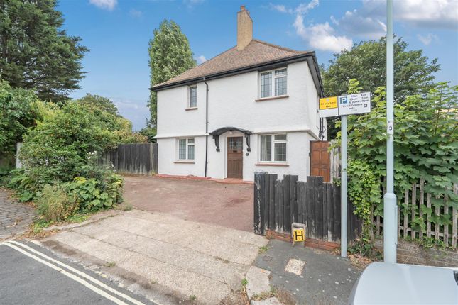 Detached House – Period Property with... 4 bed detached house for sale
