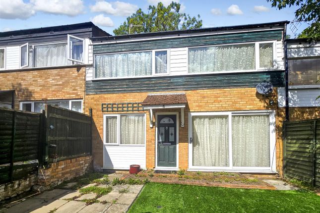 Broad Dean, Eaglestone, Milton Keynes 3 bed terraced house for sale