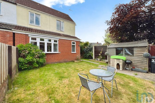 2 bedroom semi-detached house for sale