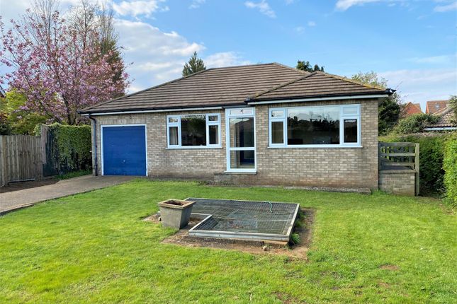 2 bedroom detached bungalow for sale