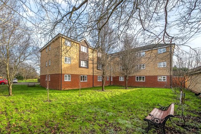 Sherriff Close, Esher, KT10 2 bed flat for sale