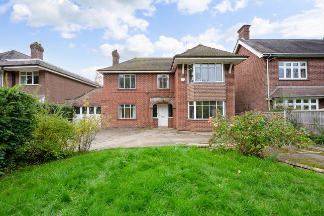 4 bed detached house
