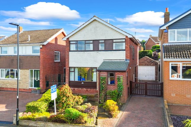 St. Mary Crescent, Sheffield S36 3 bed detached house for sale