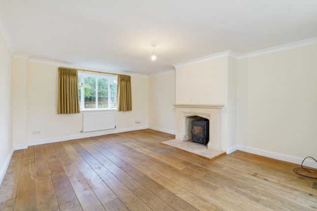 4 bed detached house