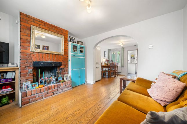 Mount Pleasant, Berkshire RG41 2 bed terraced house for sale