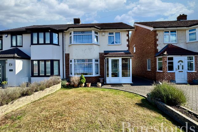 Wells Gardens, Rainham, RM13 3 bed semi