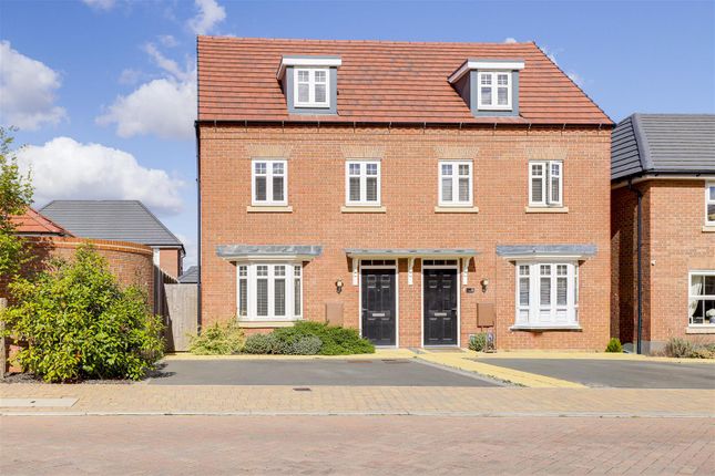 Evans Road, Loughborough LE12 3 bed semi