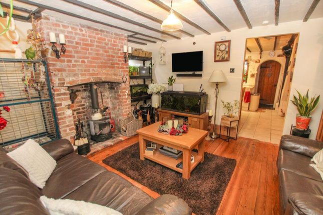 2 bedroom semi-detached house for sale