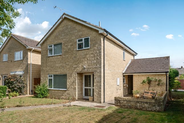Burford Road, Carterton, Oxfordshire... 3 bed detached house for sale