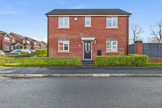 Brook Close, Hyde, SK14 5SL 3 bed detached house for sale