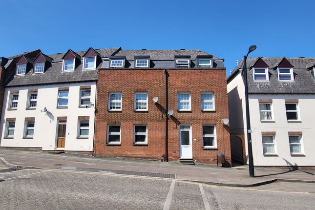 Pollys Yard, Newport Pagnell 2 bed mews for sale