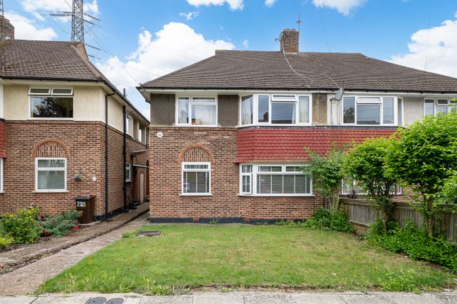 Lynmouth Avenue, Morden SM4 2 bed maisonette for sale